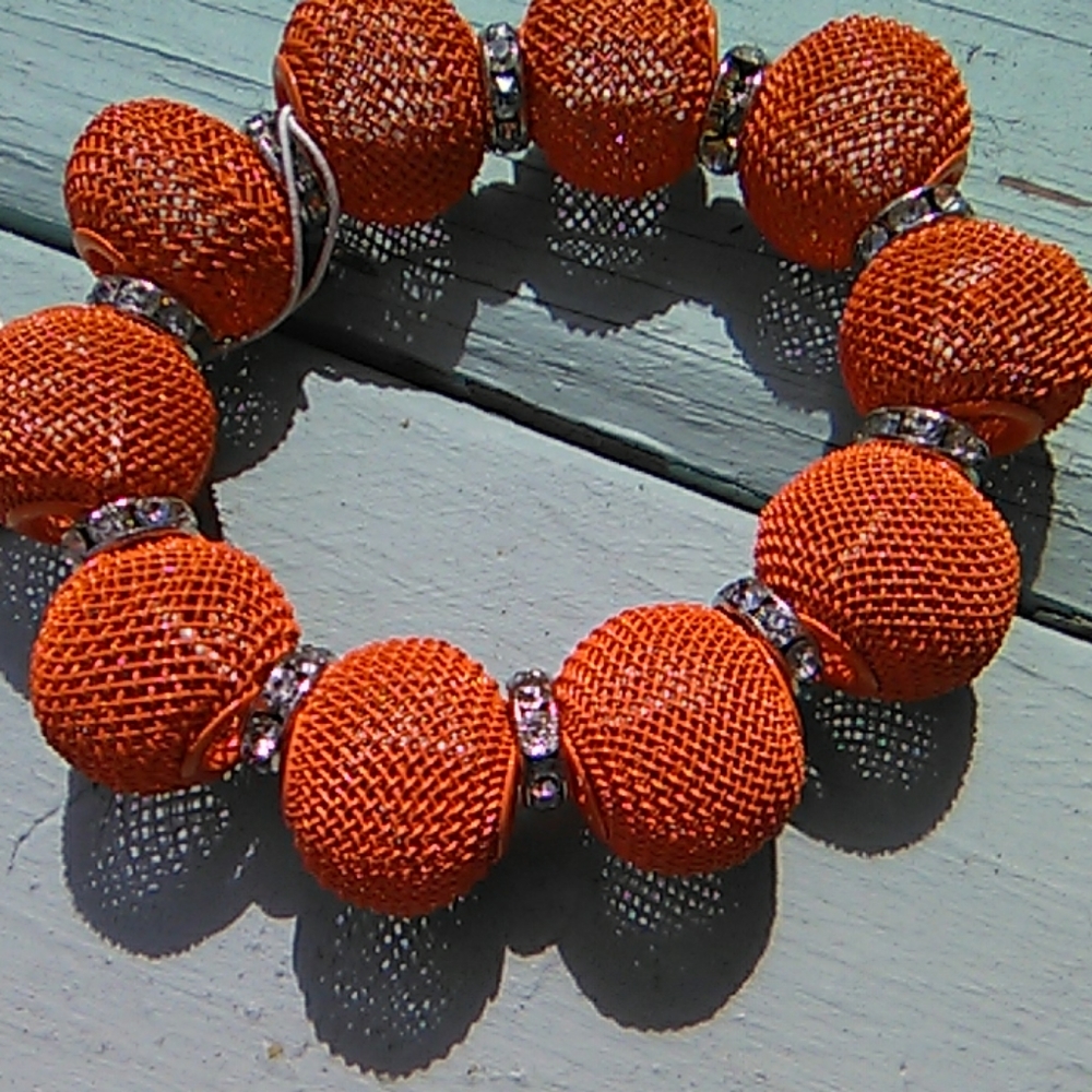 Orange metal beads and crystal bracelet - Picture 2 of 3